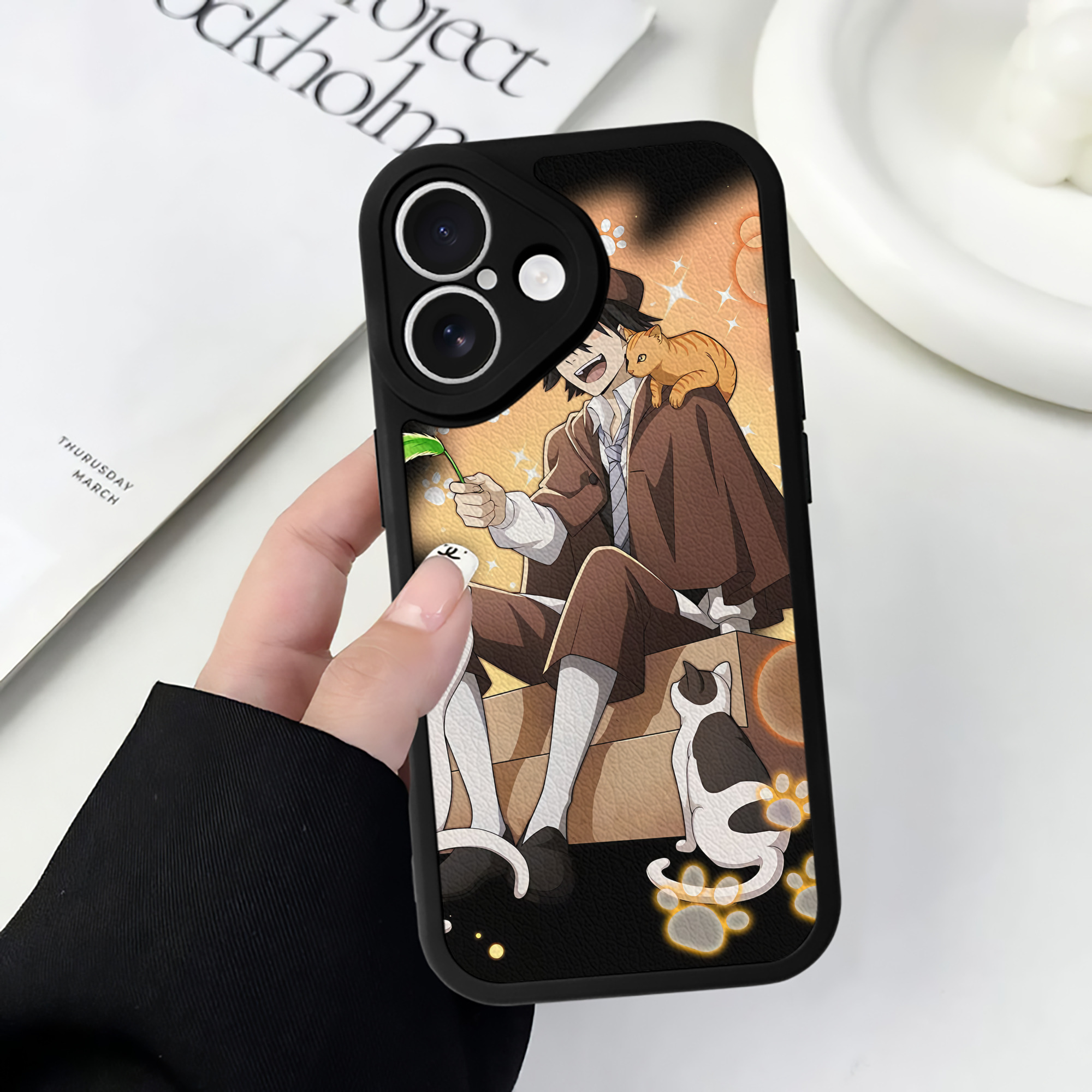 （画像用） 文豪ストレイドッグス Bungo Stray Dogs 【iPhone 16シリーズ対応】シリコンスマホケース（レザー調） 材質：シリコン